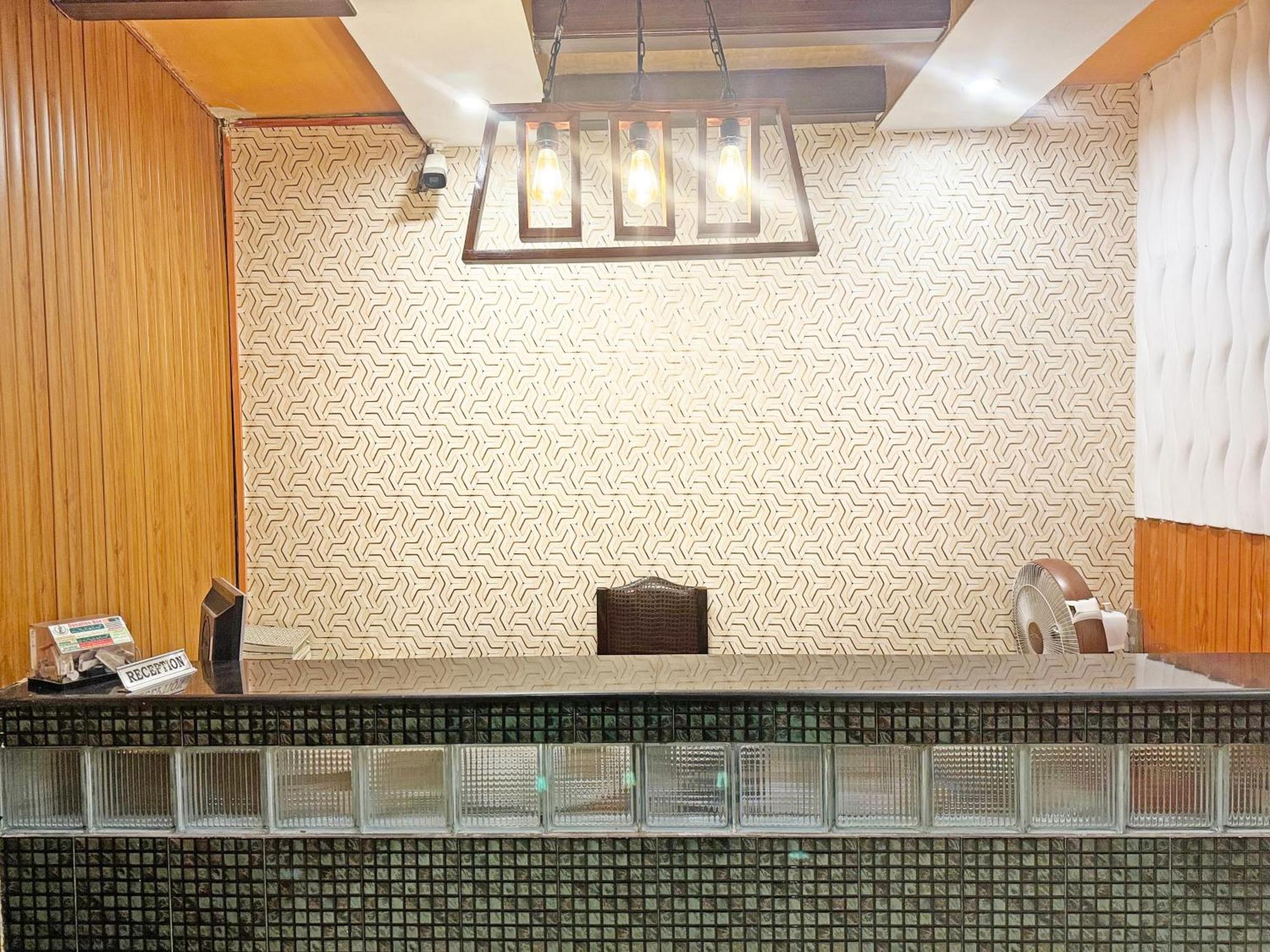 Hotel Green Fort Gulberg ラホール エクステリア 写真